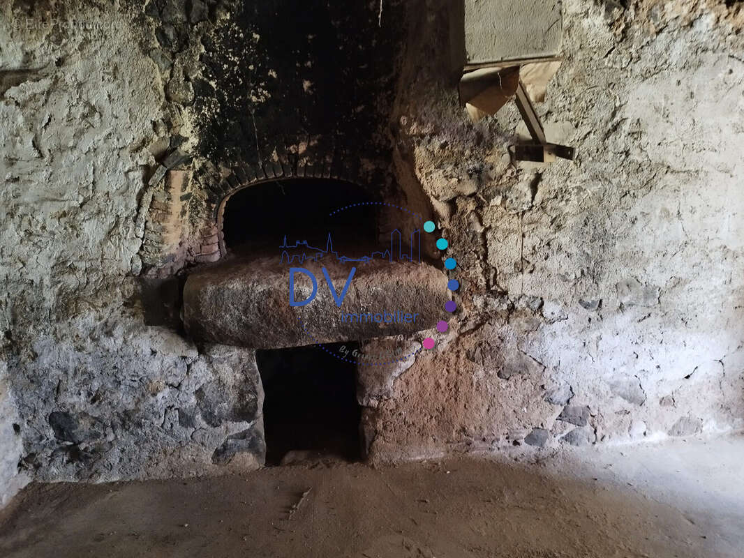 Maison à SAINT-JUST-D&#039;AVRAY