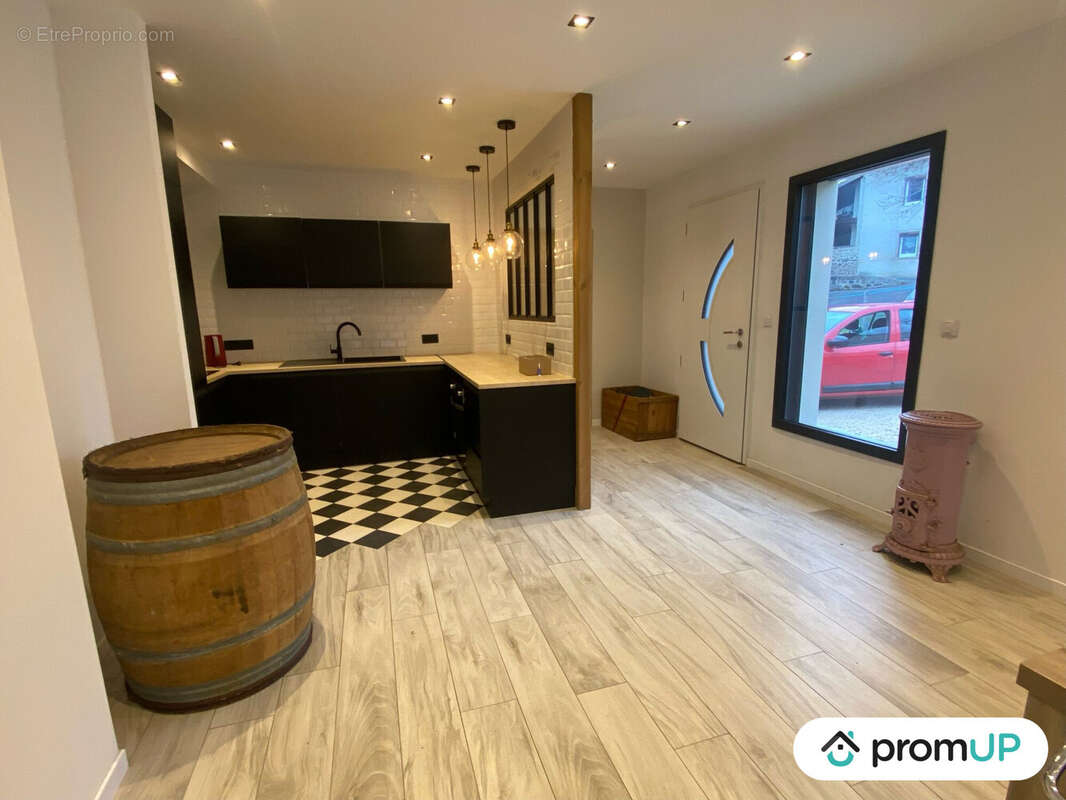 Maison à SAINT-GERMAIN-LAPRADE