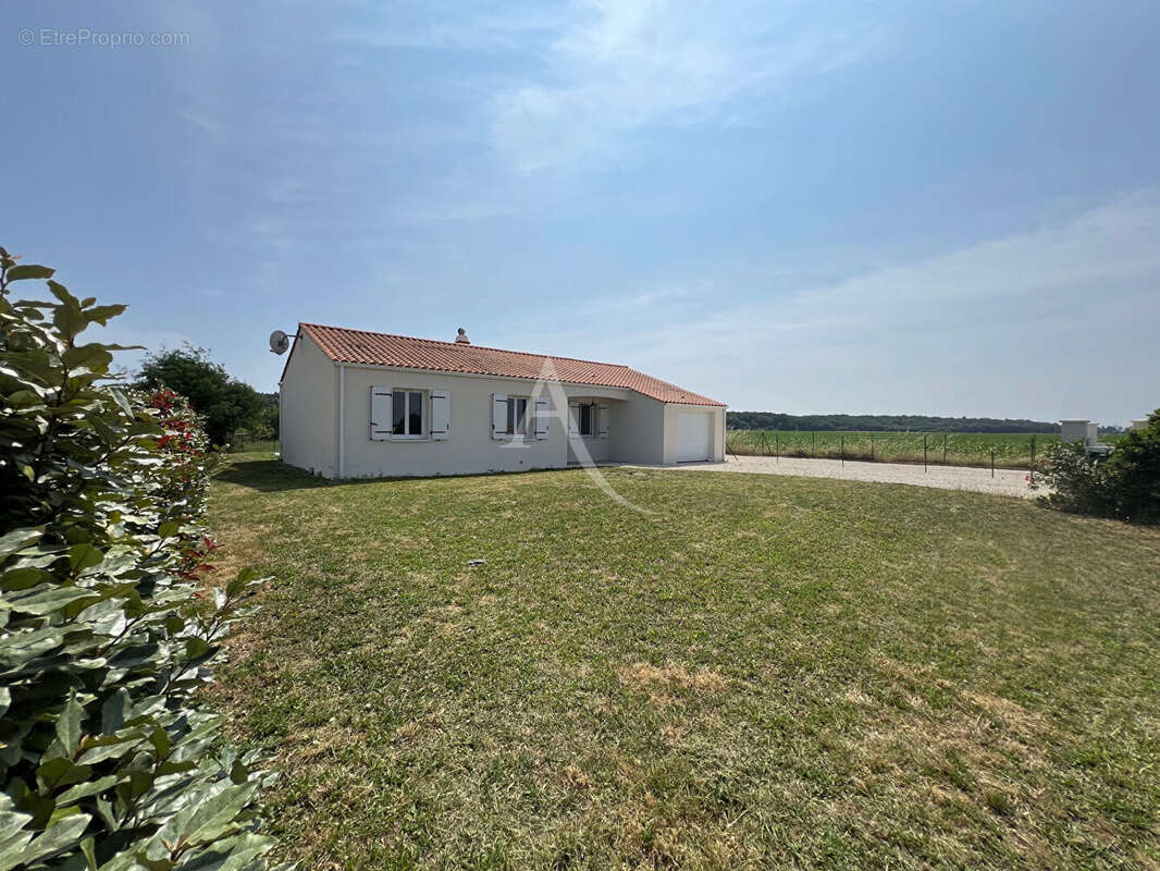 Maison à LONGEVILLE-SUR-MER