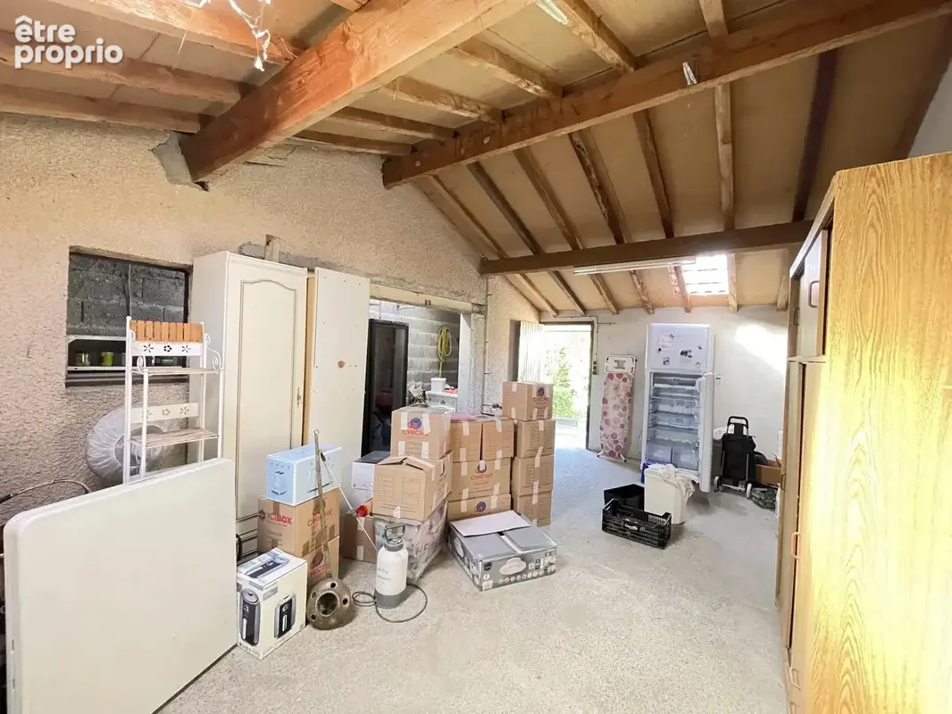 A VENDRE - Maison T4 de plain-pied avec véranda, garage. Terrain de 502 m² - photo 12