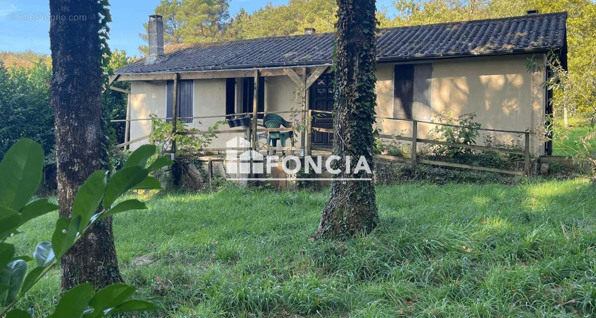 Maison à SAINT-JEAN-DE-LA-MOTTE