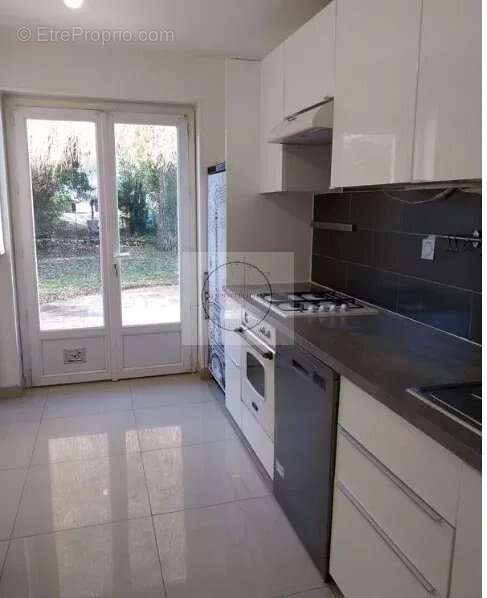 Maison 83 m² à Savigny-Le-Temple  - photo 3