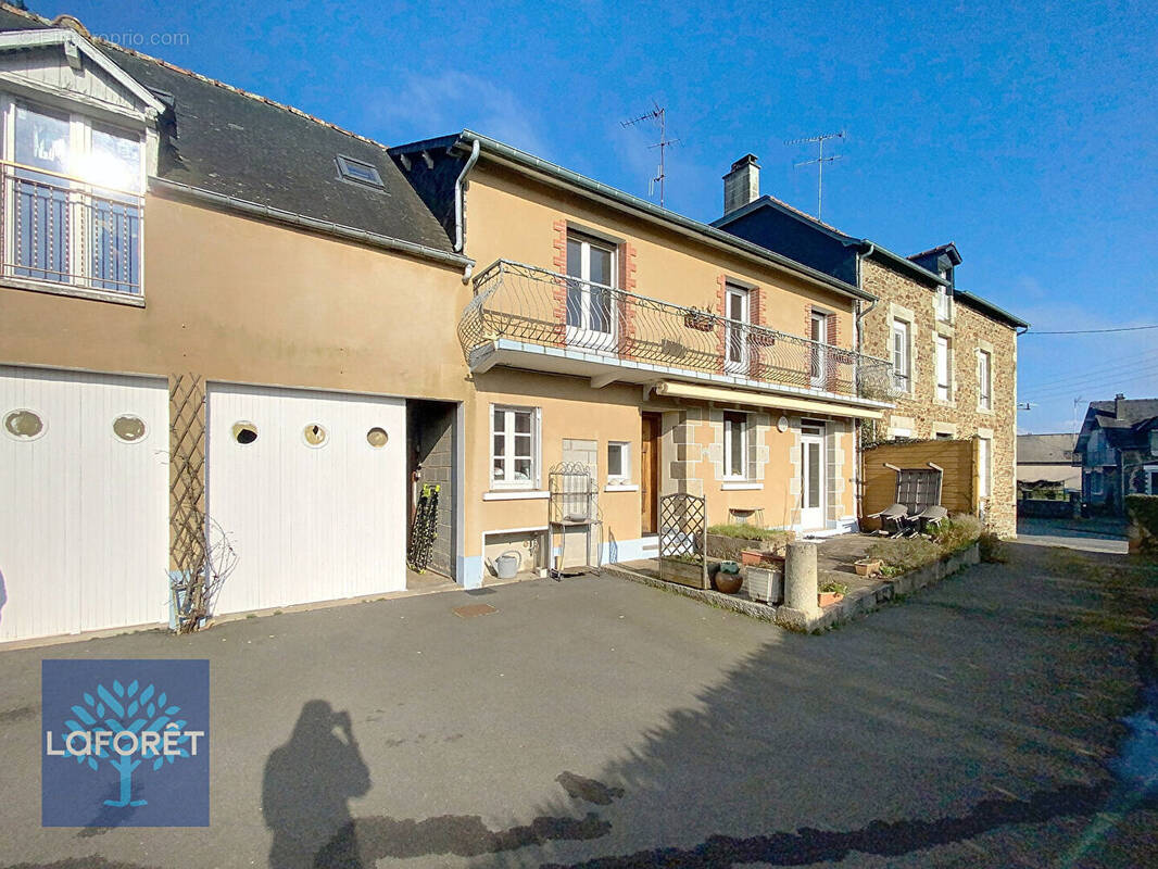 Appartement à FOUGERES