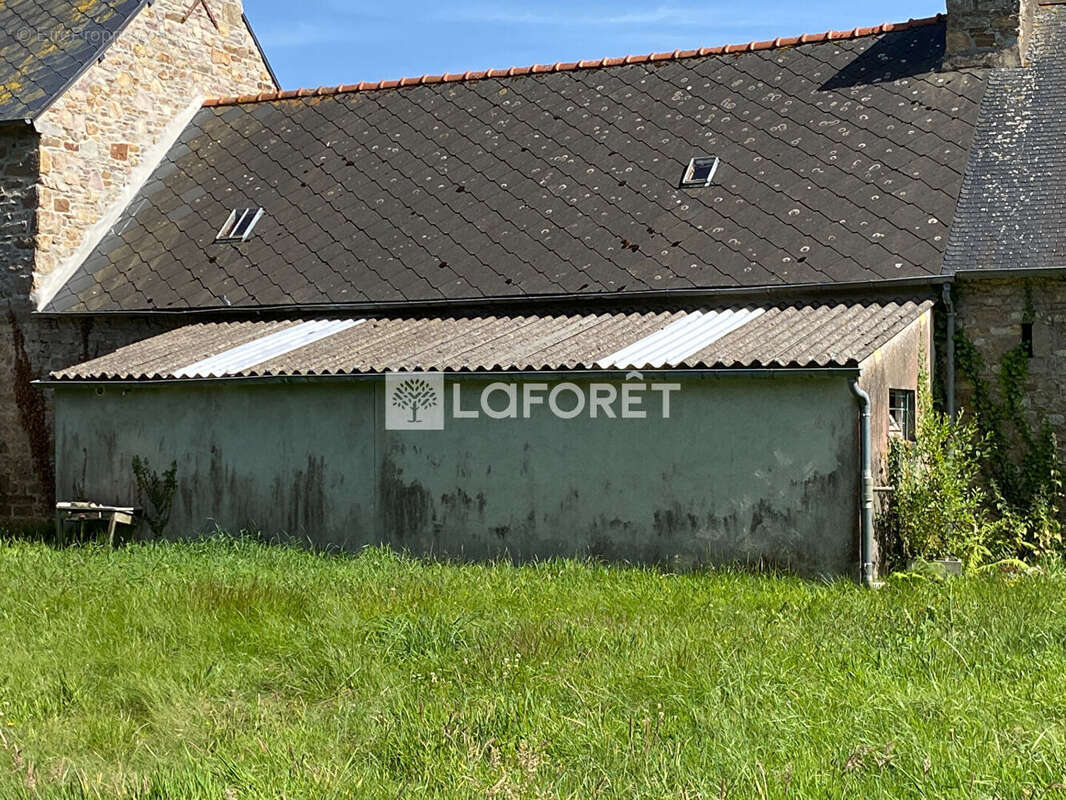 Maison à PLOURIVO