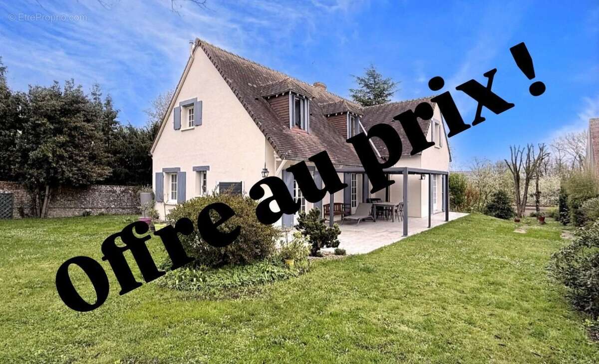Maison à YEVRE-LA-VILLE