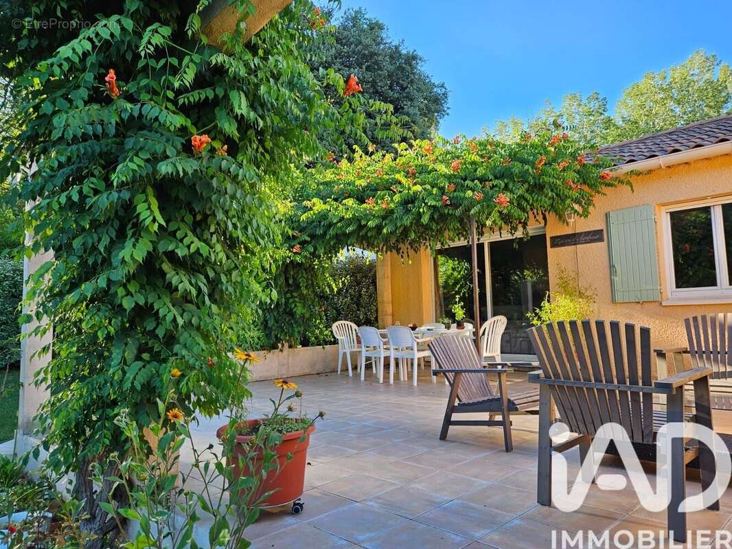 Photo 2 - Maison à ORGON