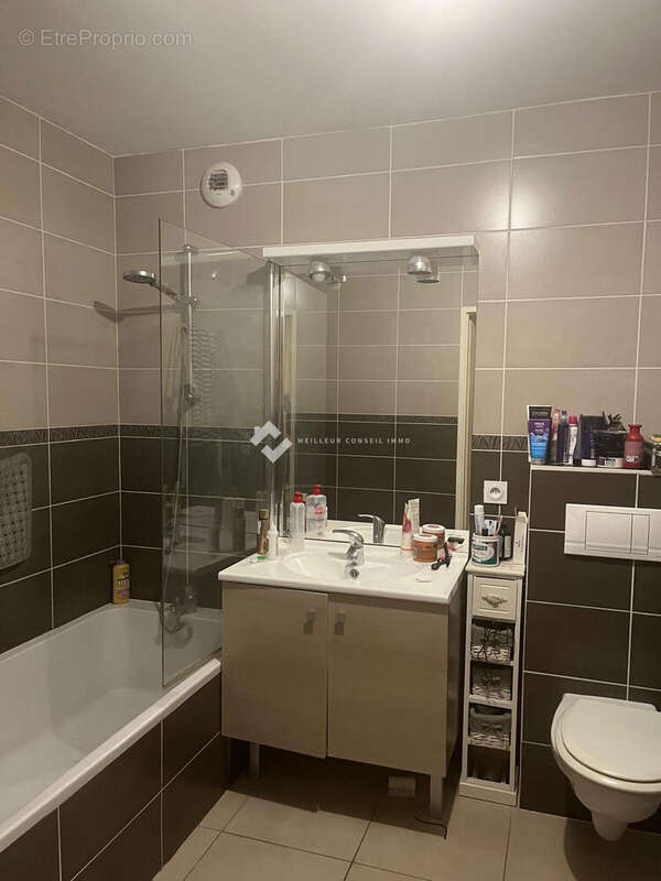 Appartement 98 m² à Gex  - photo 4