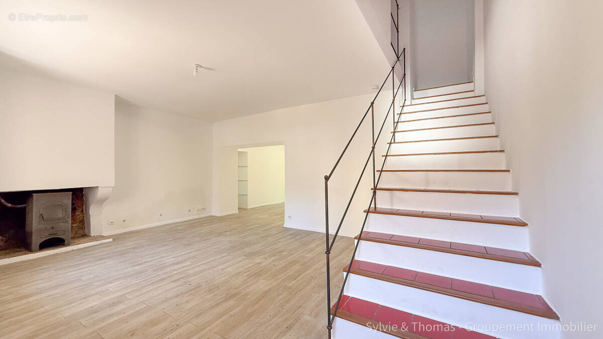 Maison à CADEROUSSE