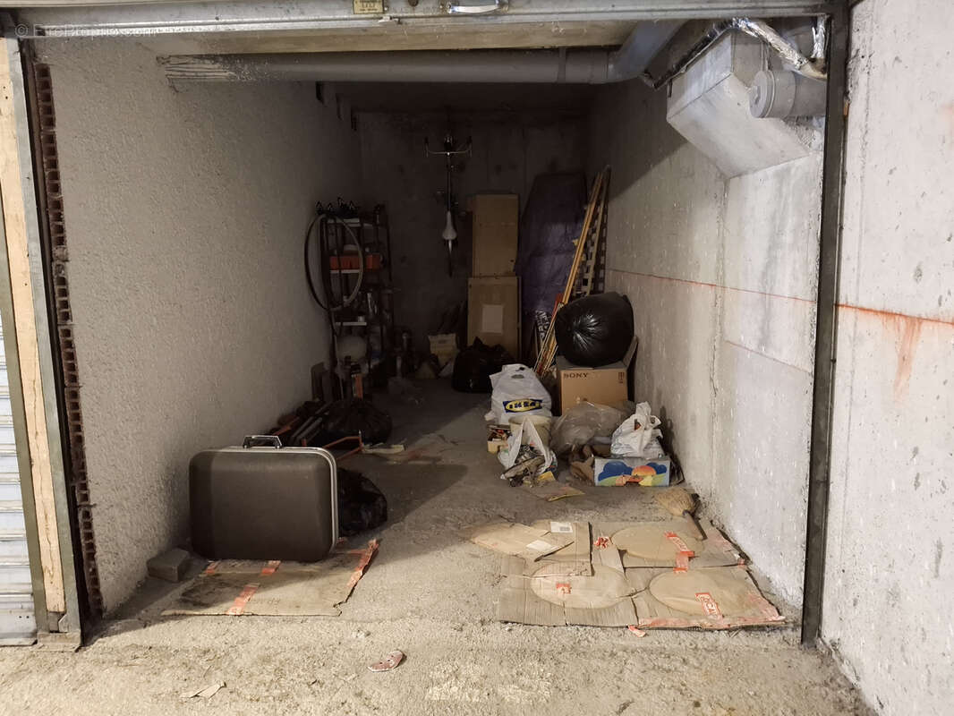 Parking à SAINT-LARY-SOULAN