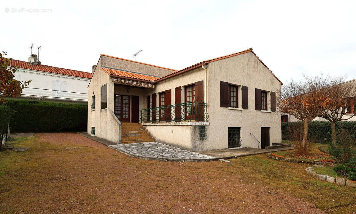 Maison à SAINT-GEORGES-DE-DIDONNE