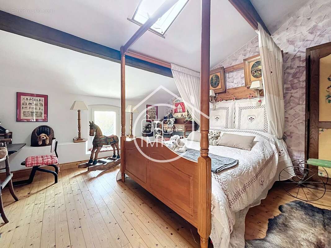 Maison à MONTPEYROUX