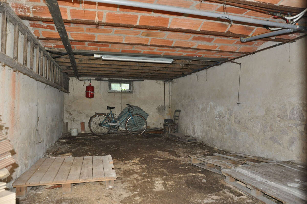 Belle maison des années 30, proche des commodités, terrain de 2120 m2 - photo 11