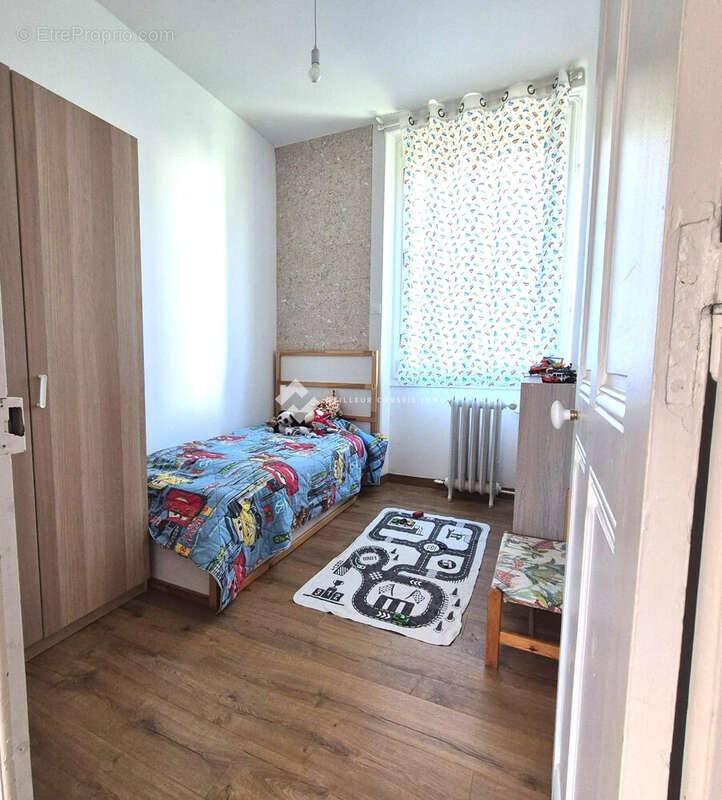 Maison 220 m² à Lancrans  - photo 9