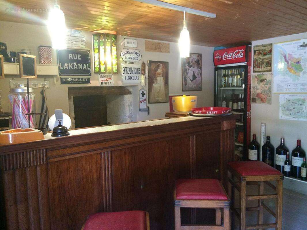 Moulin  XIIIème siècle restauré en bord de cascade - Exclusivité - photo 16