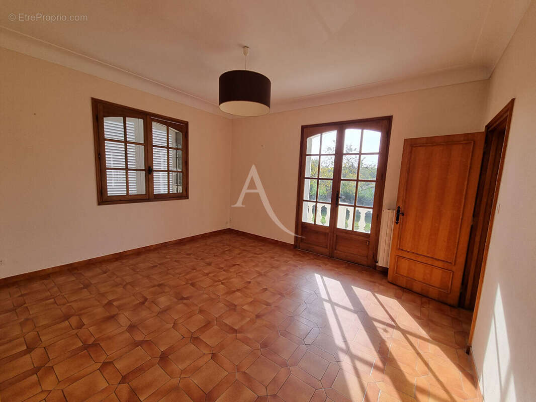 Maison à SAINT-SEBASTIEN-SUR-LOIRE