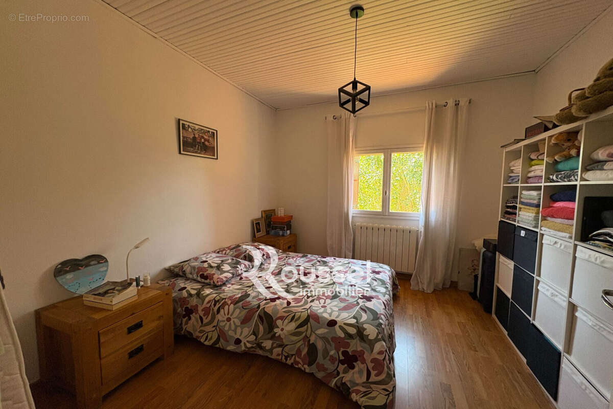 Maison à MONTBAZIN
