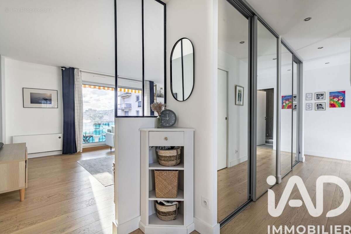 Photo 3 - Appartement à PUTEAUX