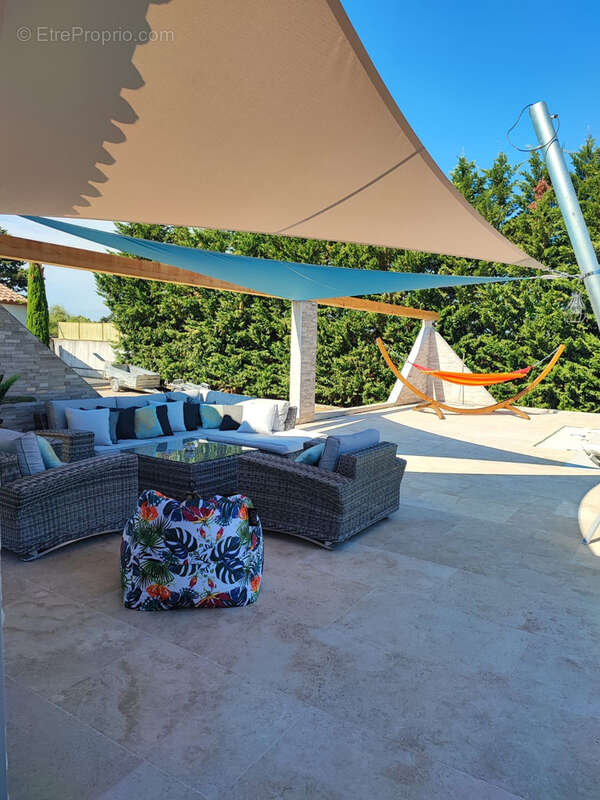 Maison à PERNES-LES-FONTAINES