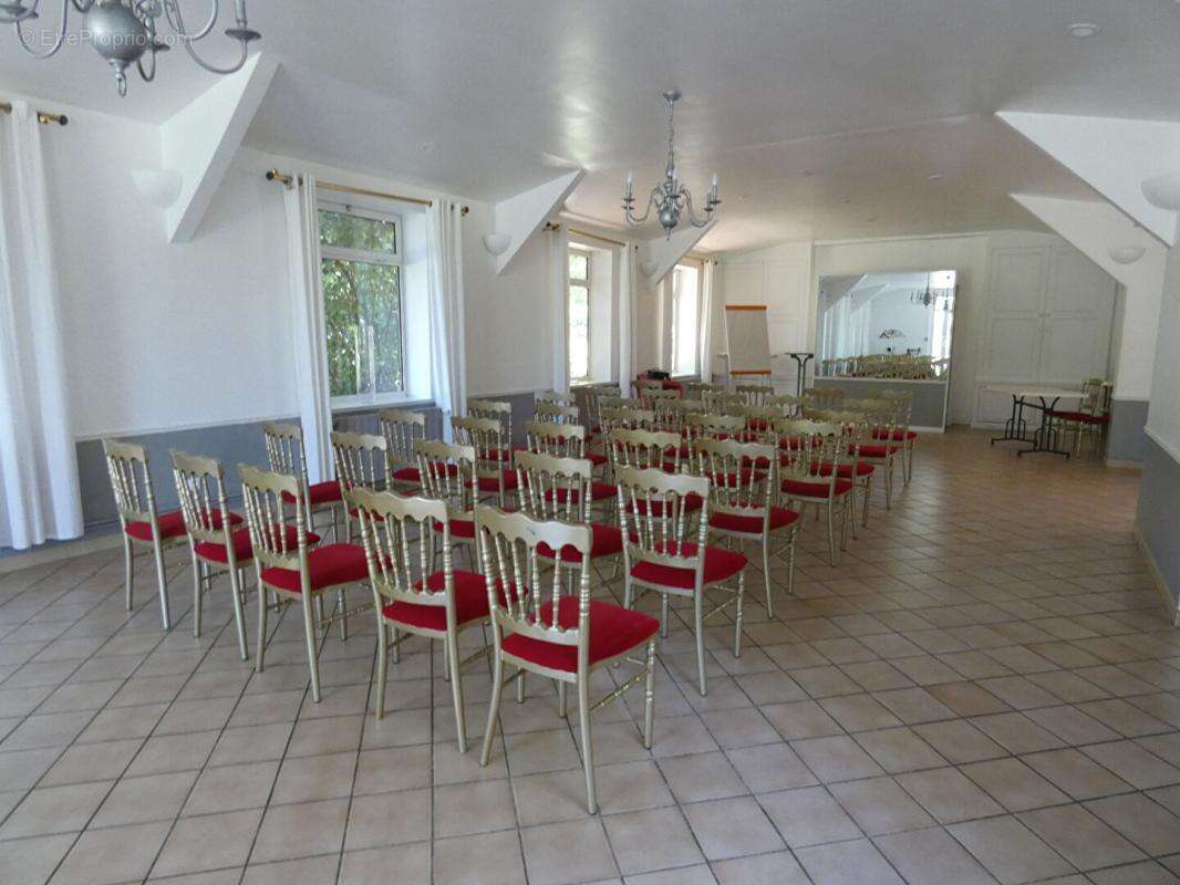 Maison à CHERISY