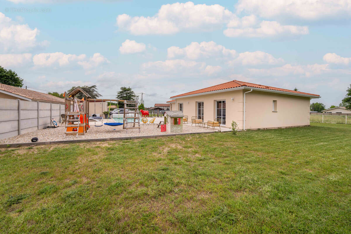 Maison à BELIN-BELIET