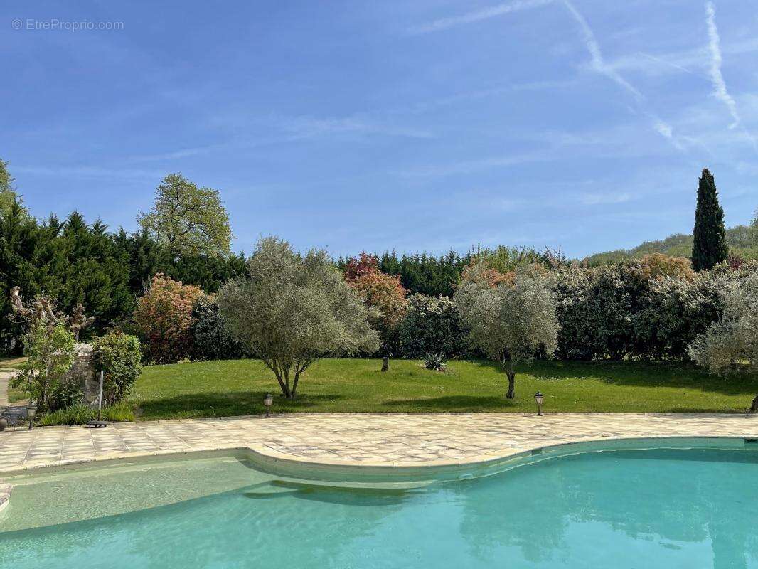 Maison à CASTERA-VERDUZAN