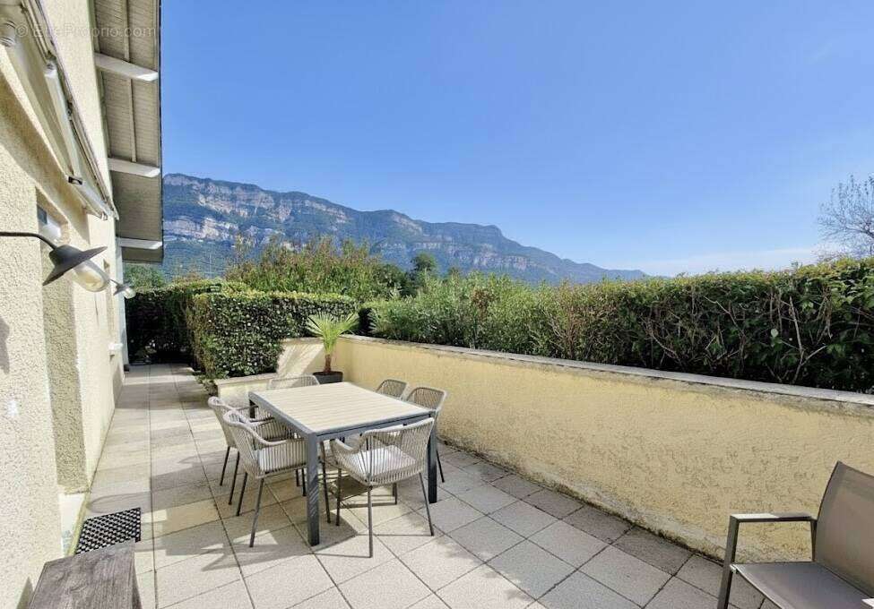 Maison à VIVIERS-DU-LAC