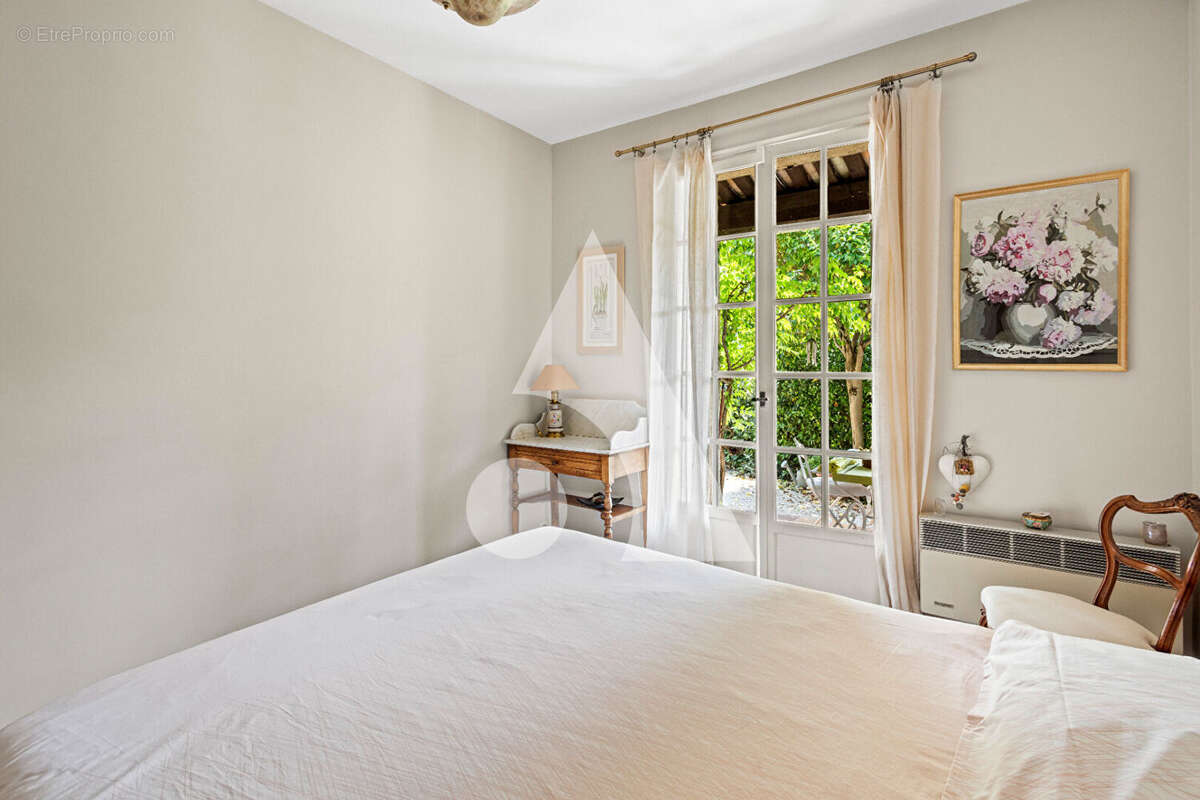 Maison à SAINT-MARC-JAUMEGARDE