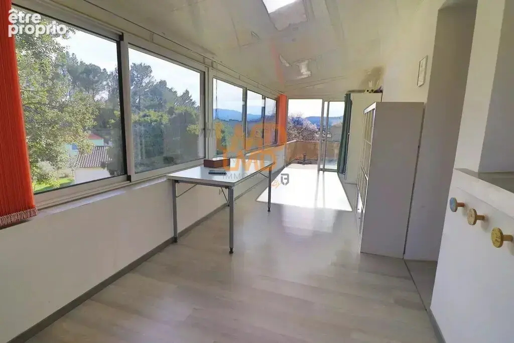 Saint Maximin: Maison T4 127m2 terrain 1000m2 - photo 9