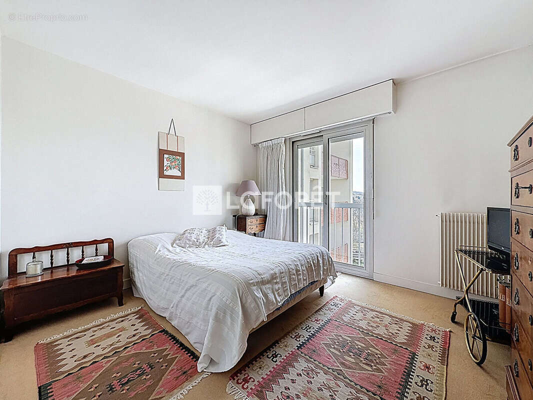 Appartement à BOURG-LA-REINE