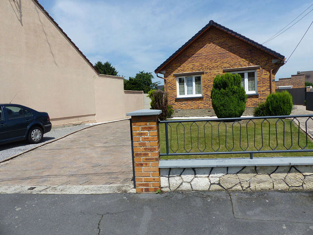 Maison à AUBRY-DU-HAINAUT