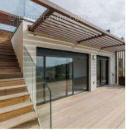 Appartement à BORMES-LES-MIMOSAS