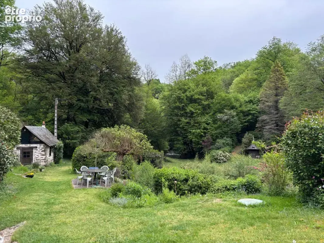 Propriété rare traversée par une rivière - Dépendances -Théatre de verdure - photo 6