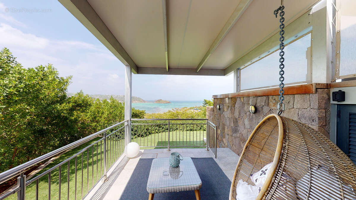 Maison à CAPESTERRE-BELLE-EAU