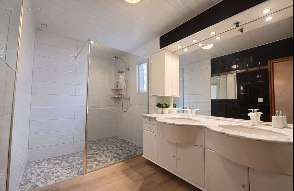 Maison à SIX-FOURS-LES-PLAGES