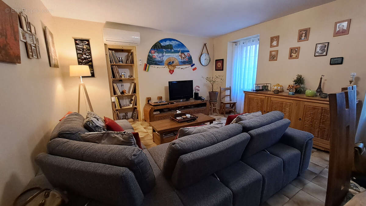 Maison à SUZE-LA-ROUSSE