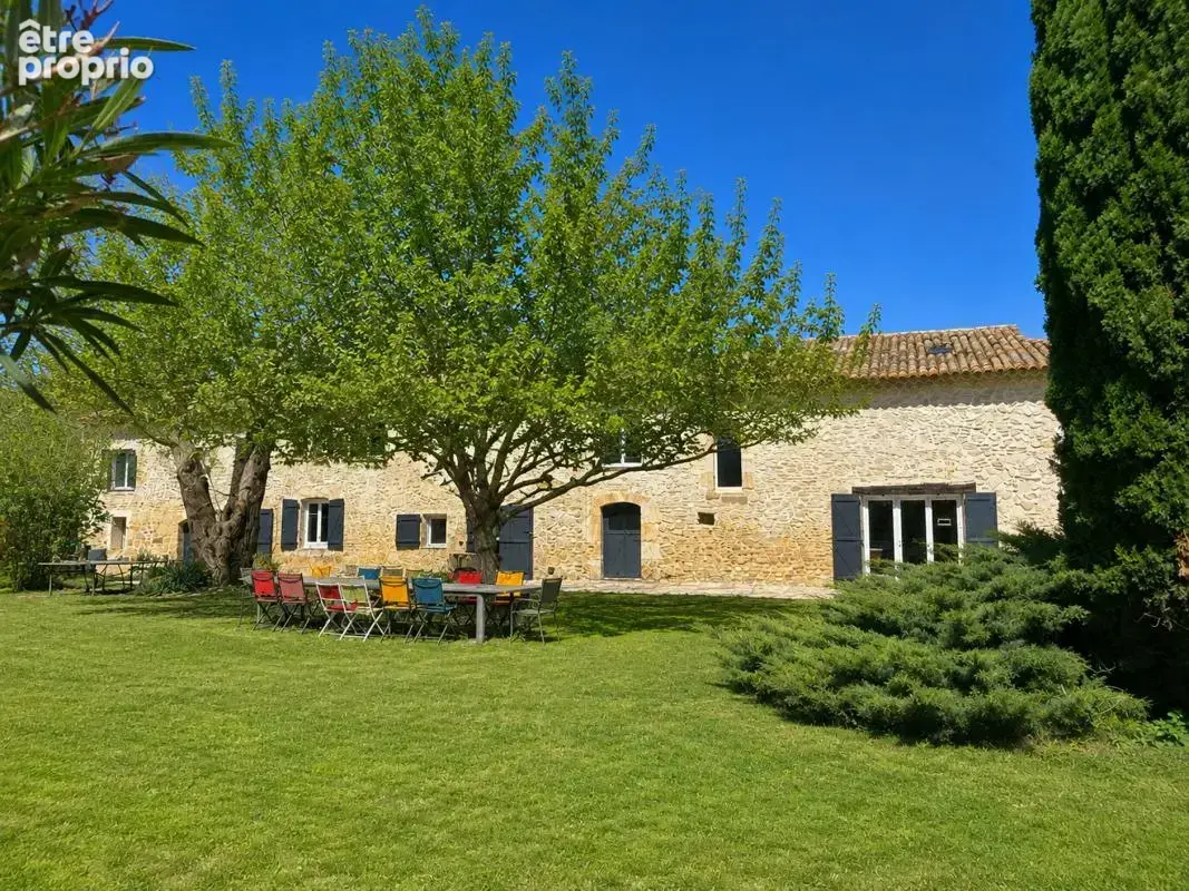 Maison 10 pièces 265 m² à vendre à Caderousse (84860) - photo 1