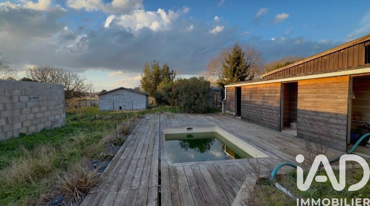 Photo 1 - Terrain à AMBARES-ET-LAGRAVE