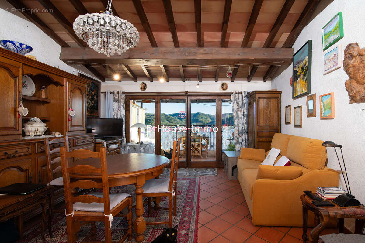 Maison à GREOUX-LES-BAINS