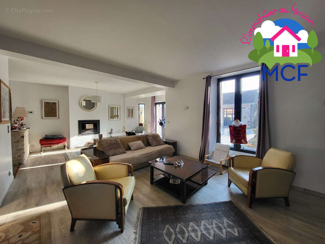 Séjour / Salon - Maison à BREVAL