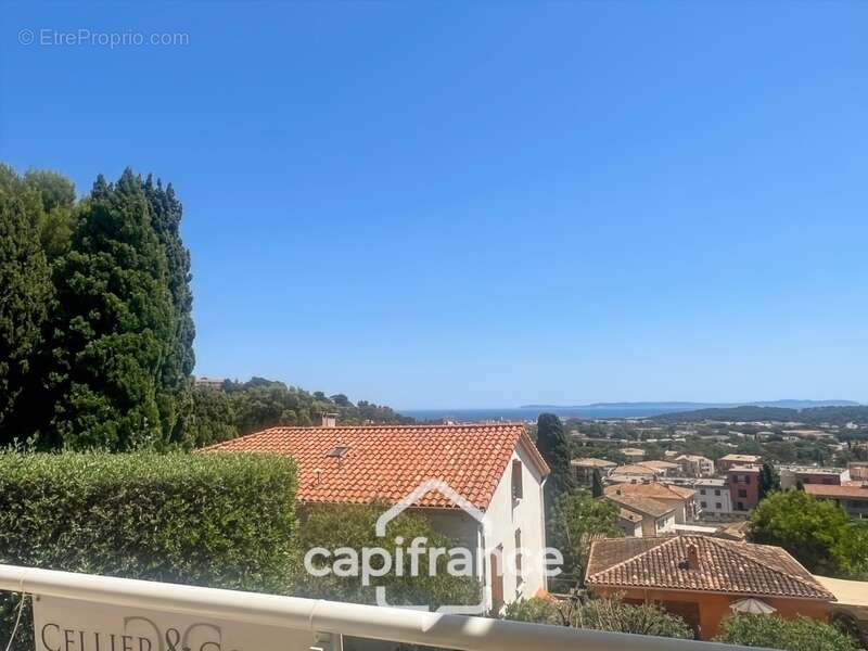 Appartement à BORMES-LES-MIMOSAS