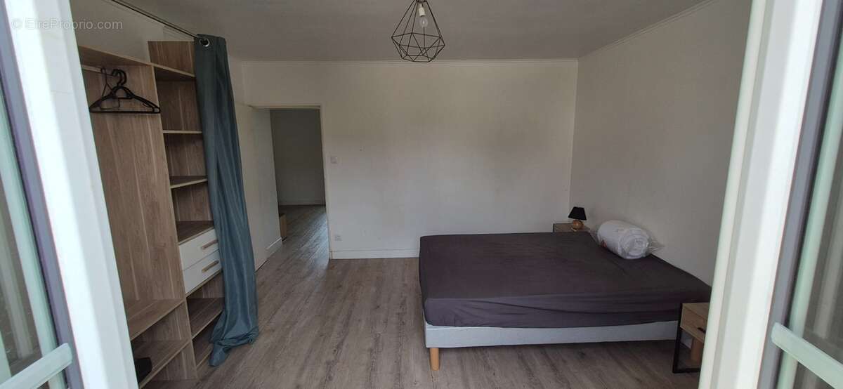 Maison de ville composée de deux appartements, 110 m2, proximité place Victor Hugo, jardin clos, cour avec stationnement - photo 28