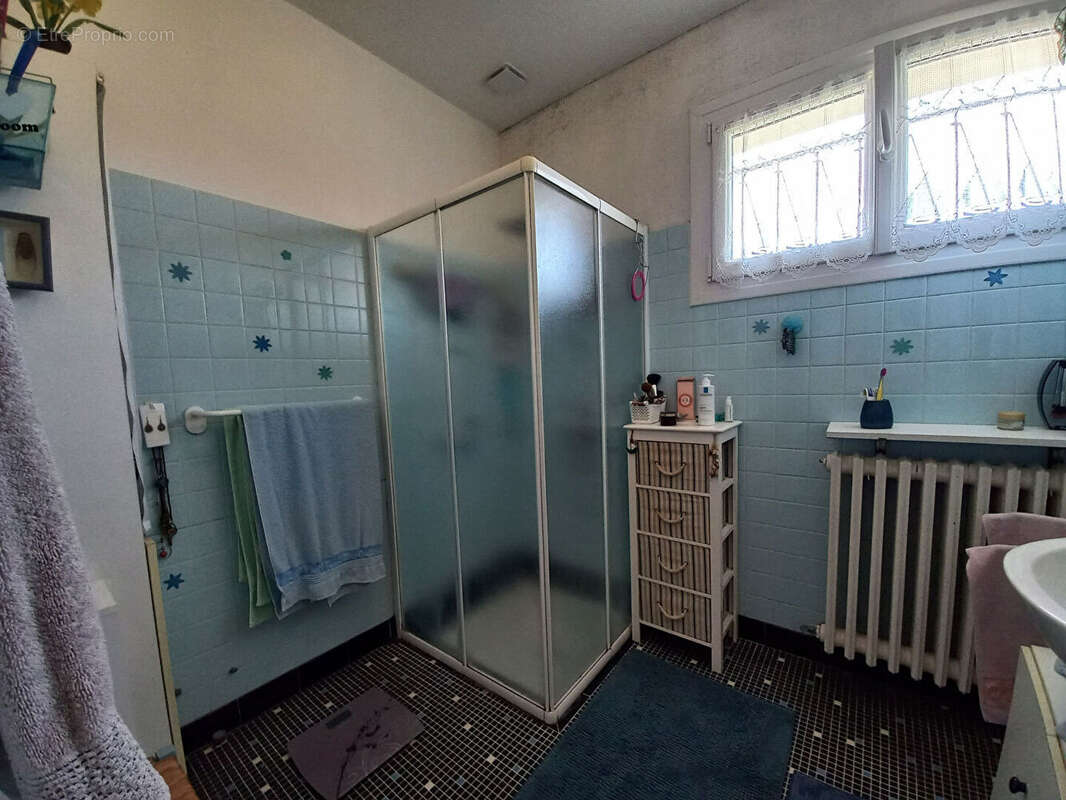 Maison à LA BREE-LES-BAINS