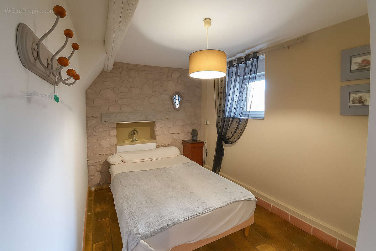 Maison à ROBION
