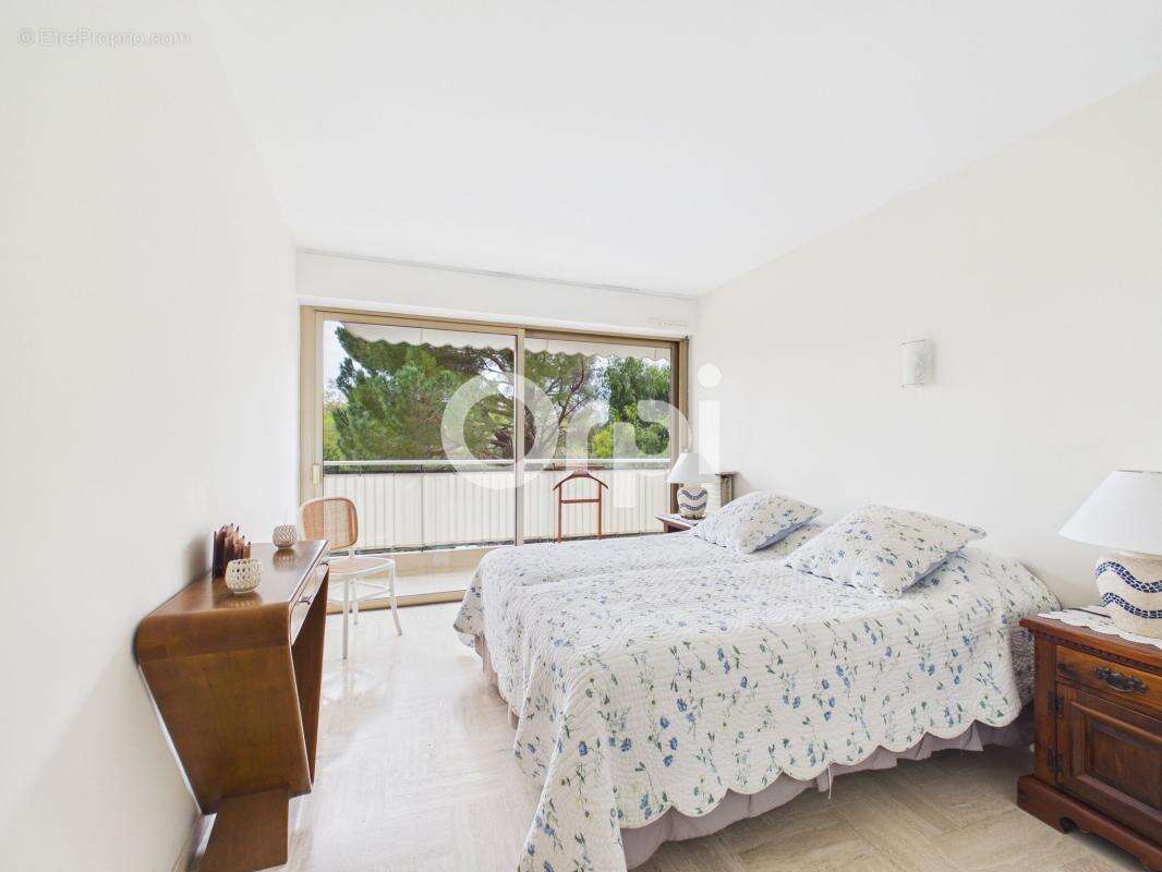 Appartement à MANDELIEU-LA-NAPOULE