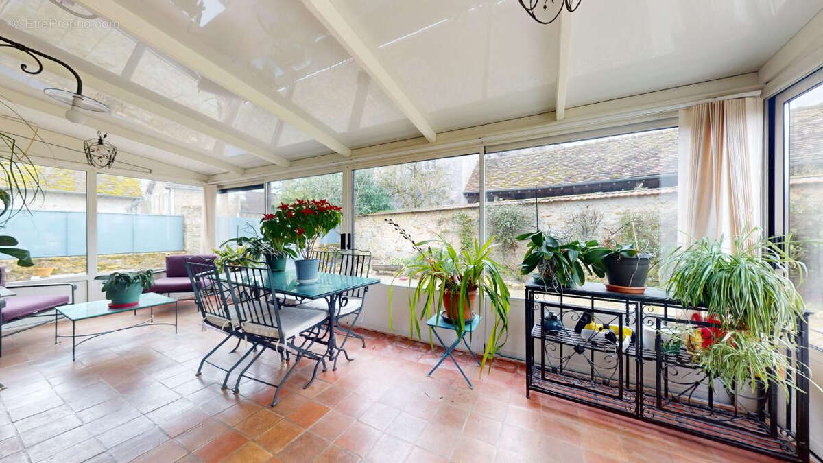 Maison à DAMPIERRE-EN-YVELINES