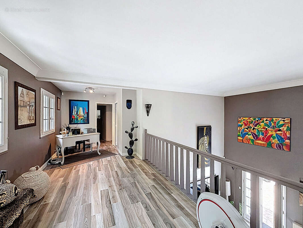 Maison à SAINT-MAUR-DES-FOSSES