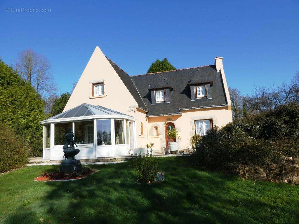 Maison à SAINT-CARADEC-TREGOMEL