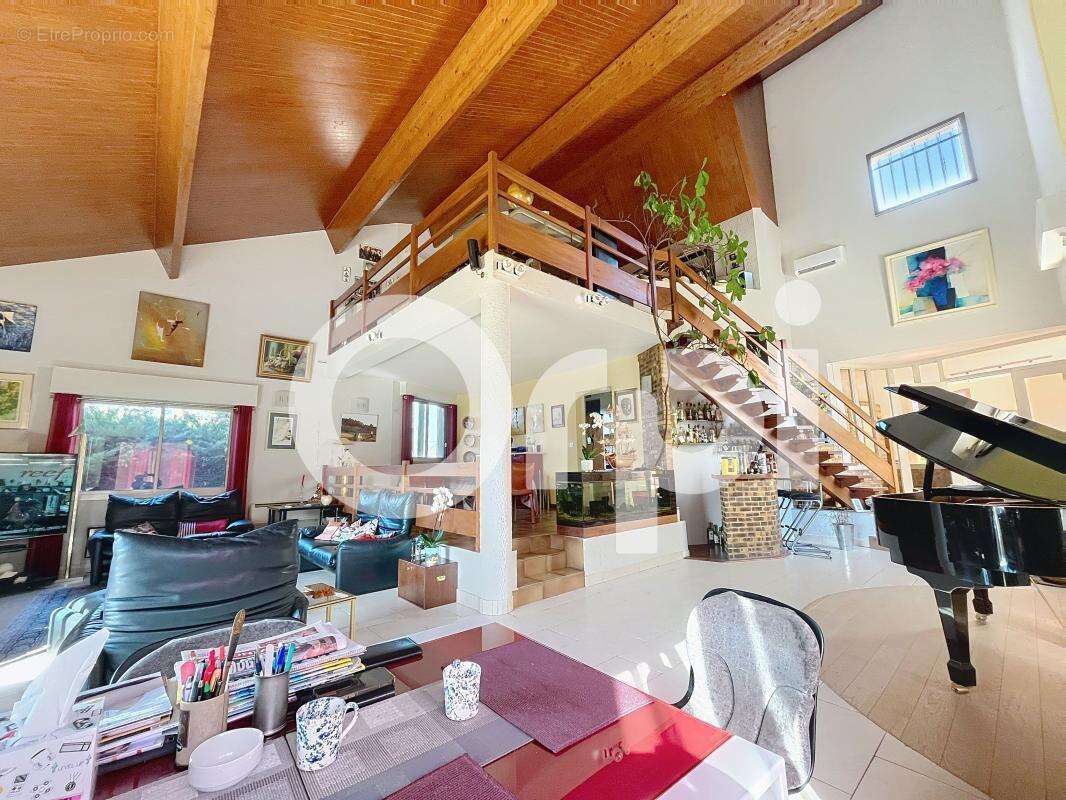 Maison à COSNAC
