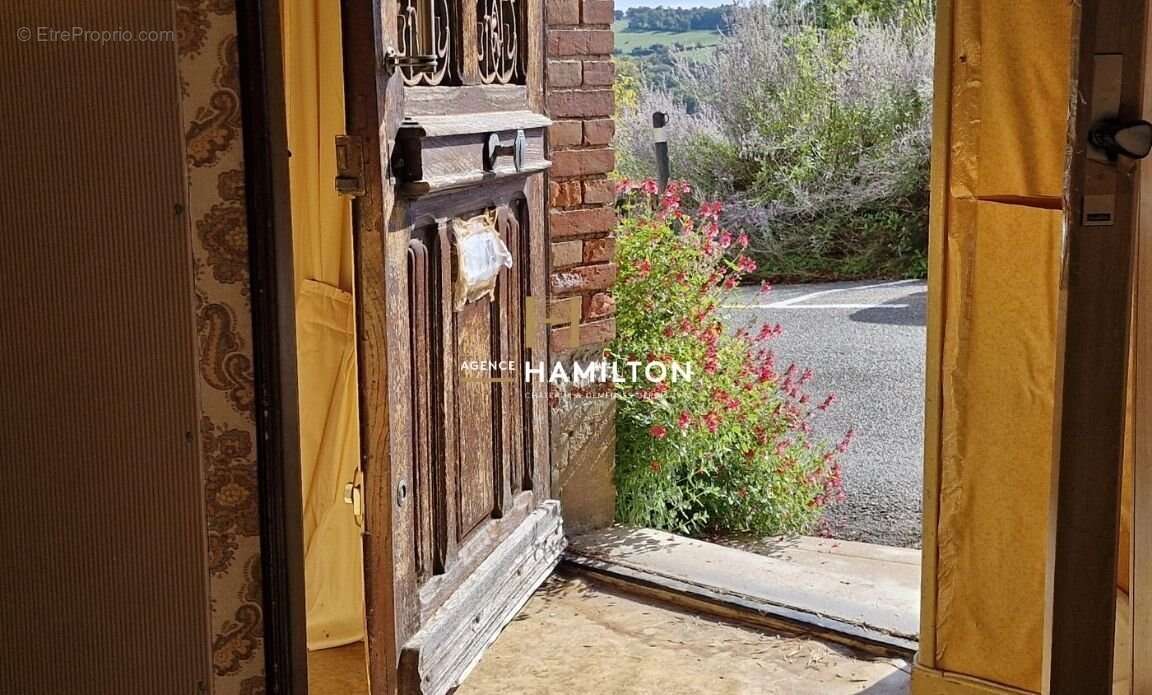 Belle maison en pierre a renover - vue dominante sur la vallee cordaise - photo 11