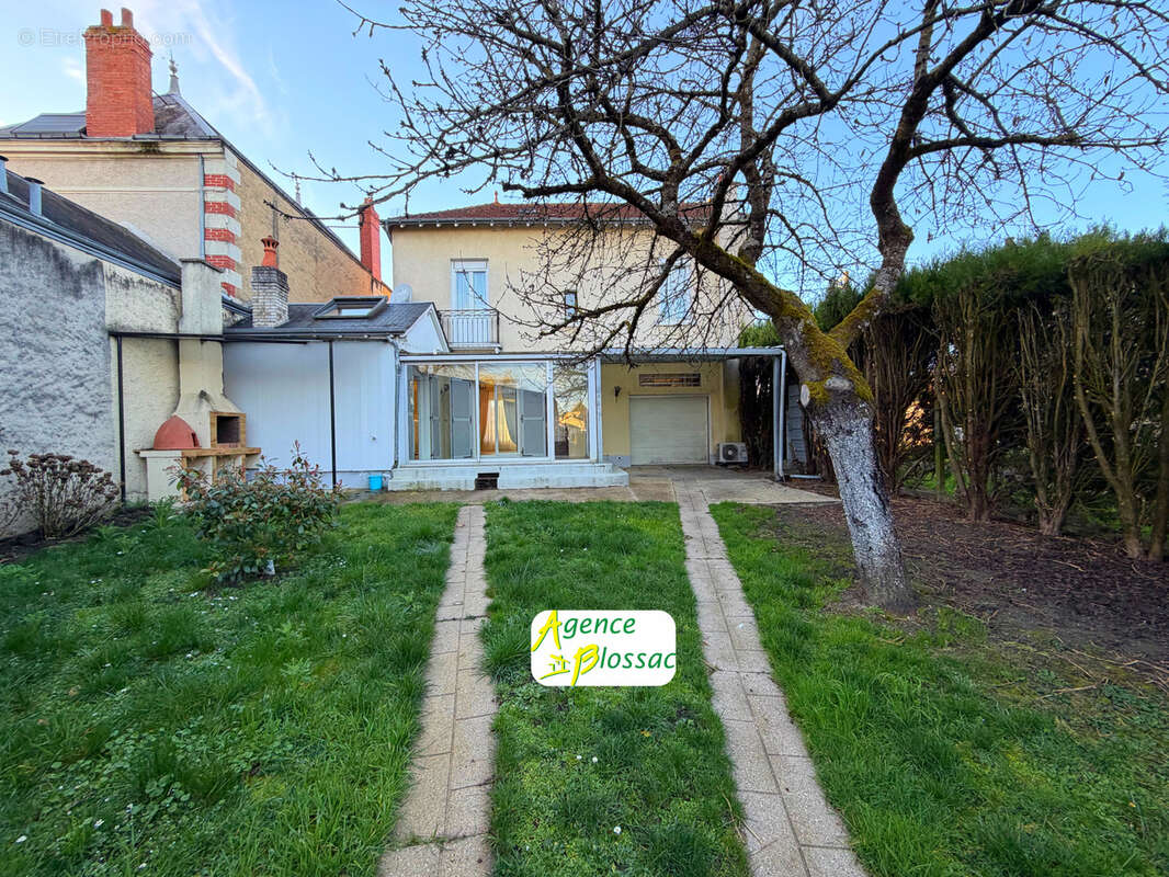 Maison à CHATELLERAULT